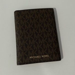 NWOT Monogram Michael Kors Card Wallet
